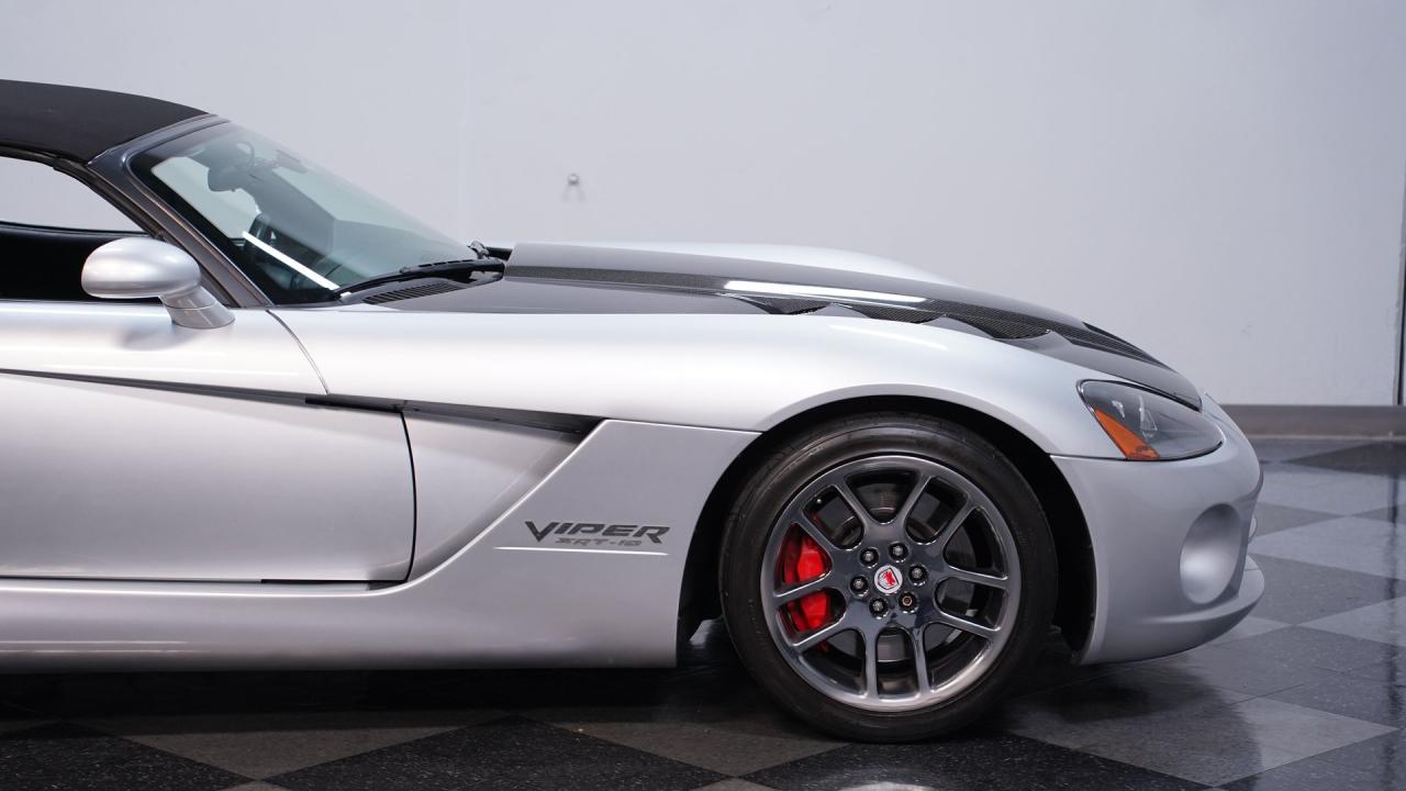 2005 Dodge Viper SRT-10 ROADSTER