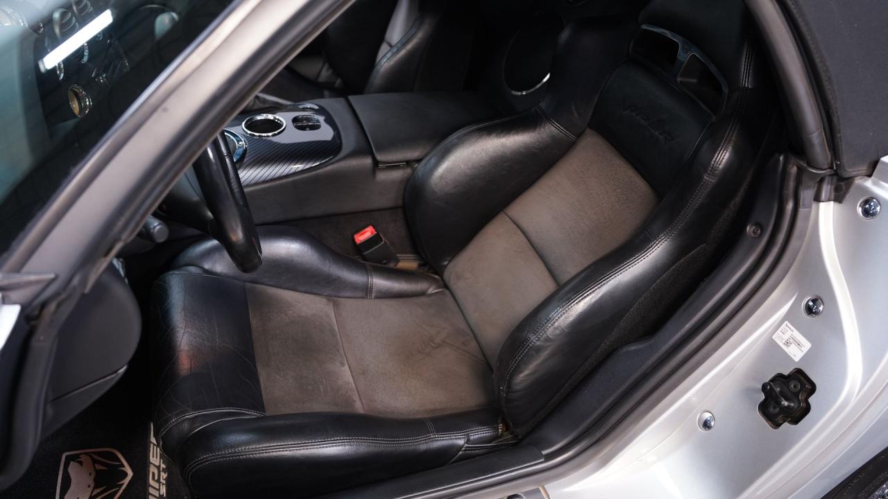 2005 Dodge Viper SRT-10 ROADSTER