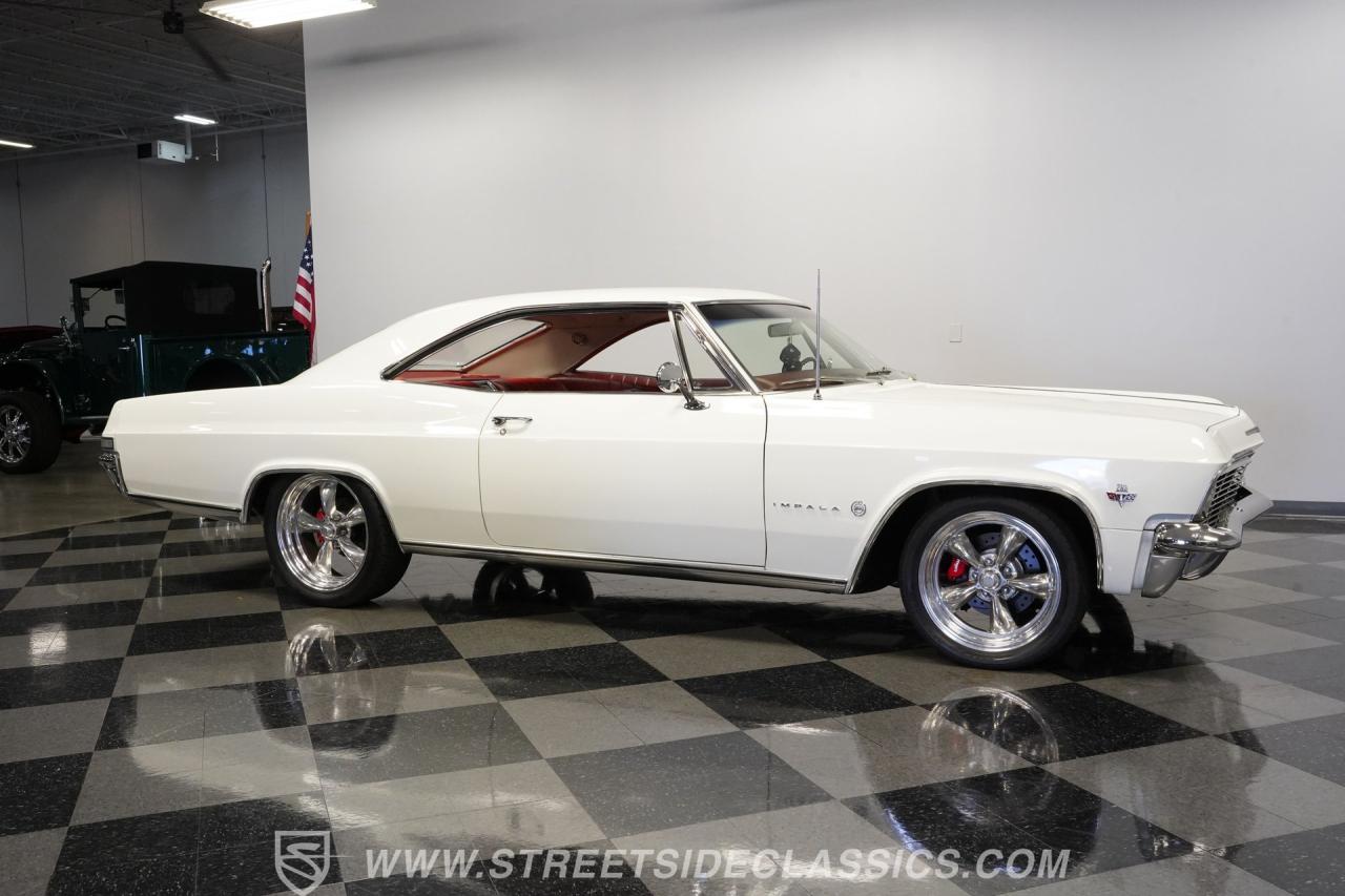 1965 Chevrolet Impala Restomod