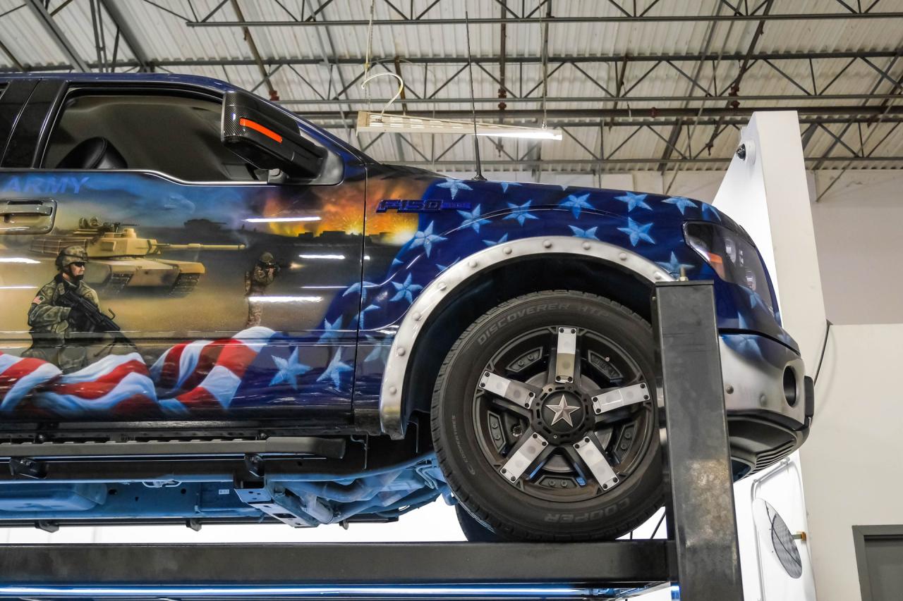 2009 Ford F-150 Lariat SuperCrew Custom &quot;Freedom&quot; Truck