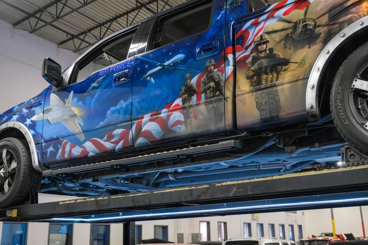 2009 Ford F-150 Lariat SuperCrew Custom &quot;Freedom&quot; Truck