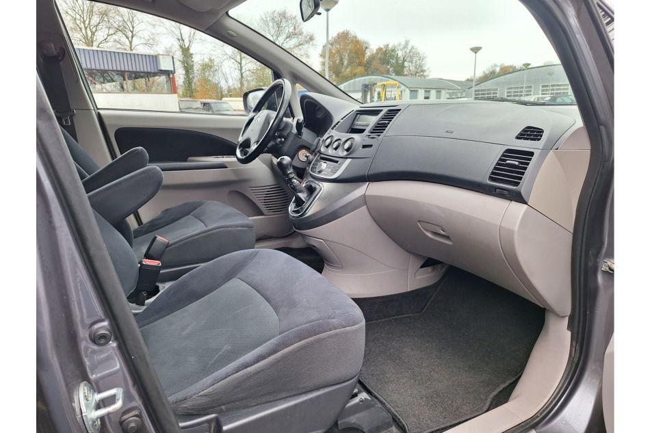 2010 Mitsubishi Grandis