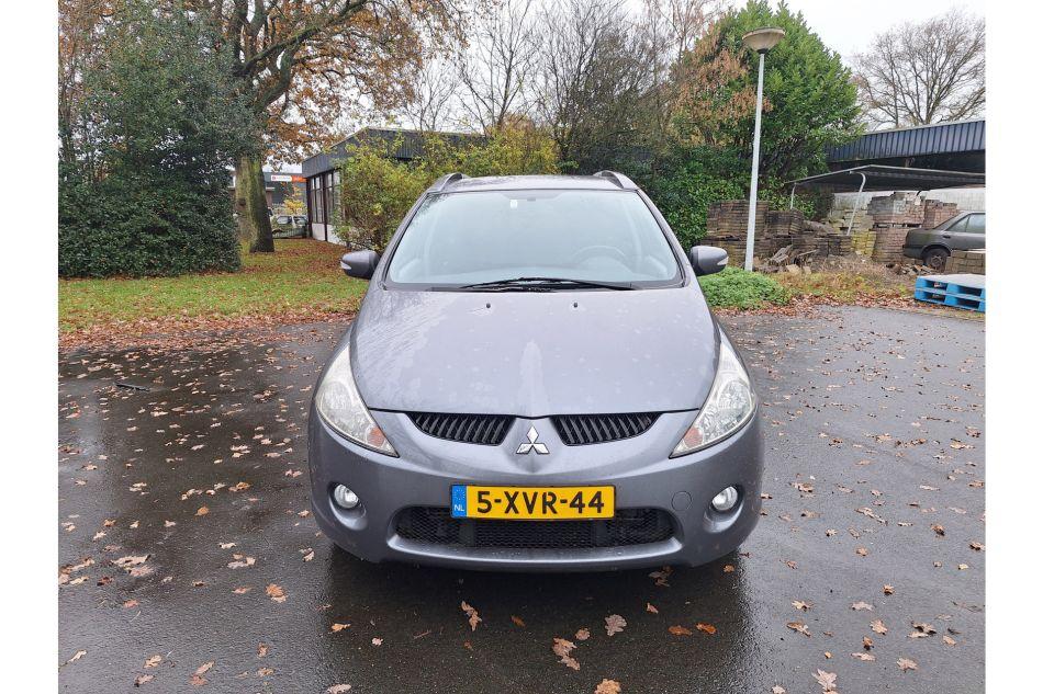 2010 Mitsubishi Grandis