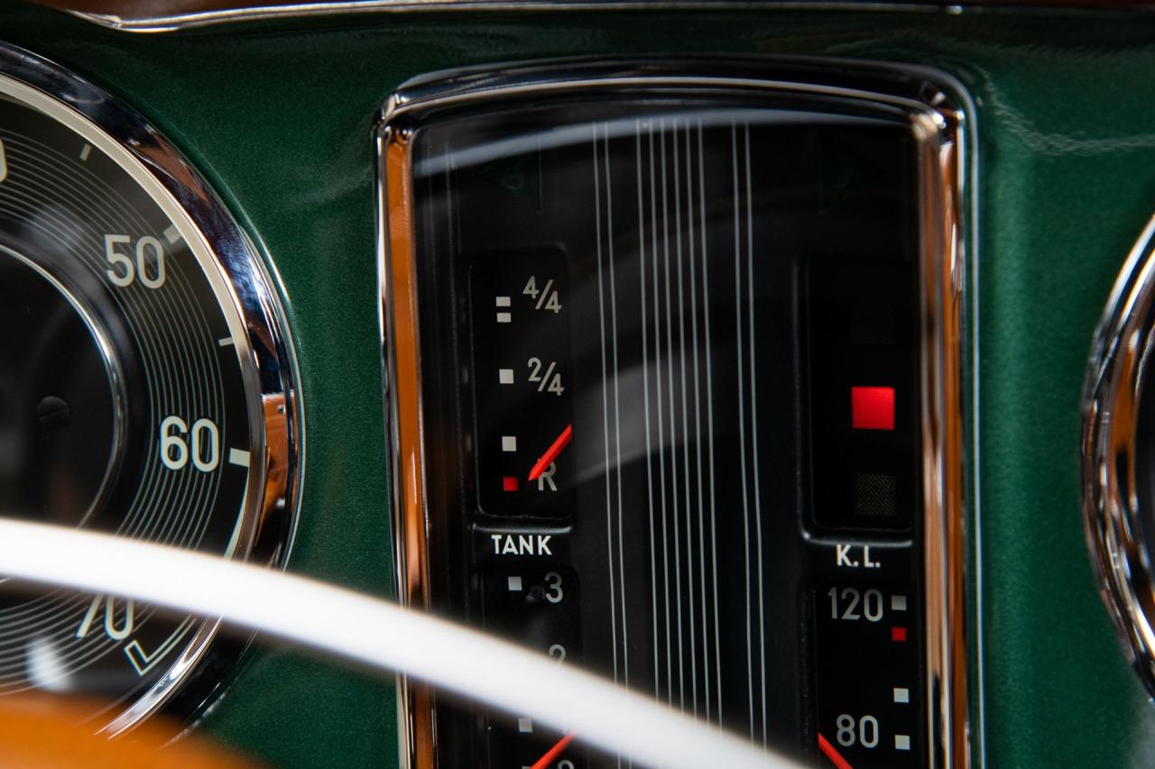 1970 Mercedes - Benz 280SL