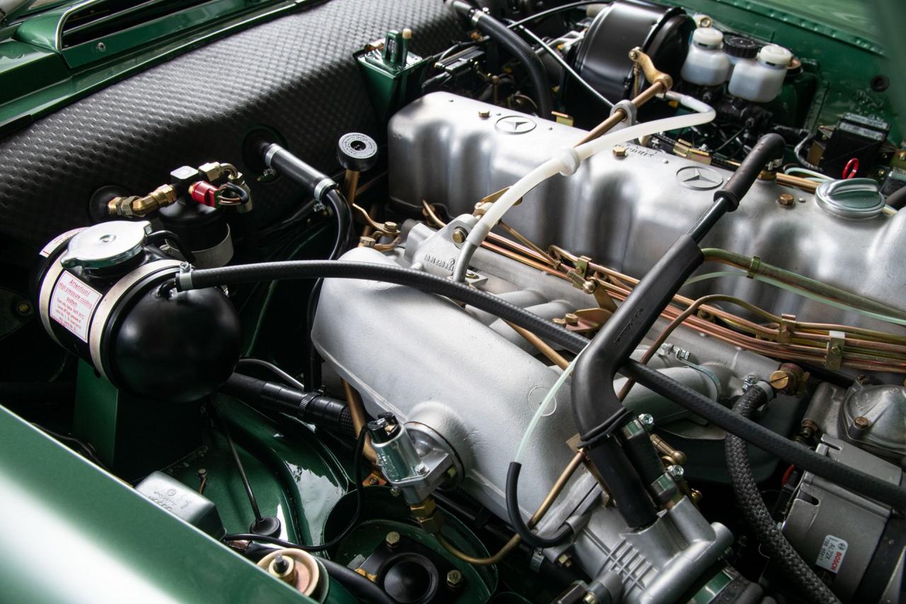 1970 Mercedes - Benz 280SL