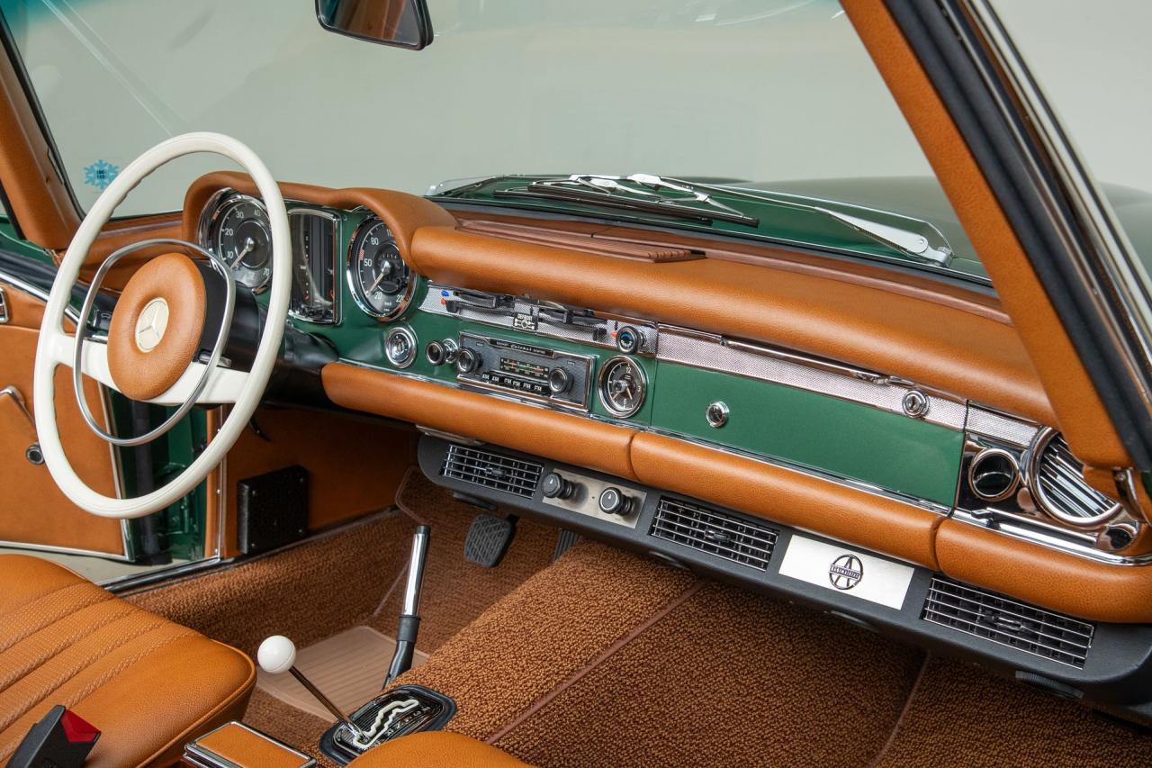 1970 Mercedes - Benz 280SL