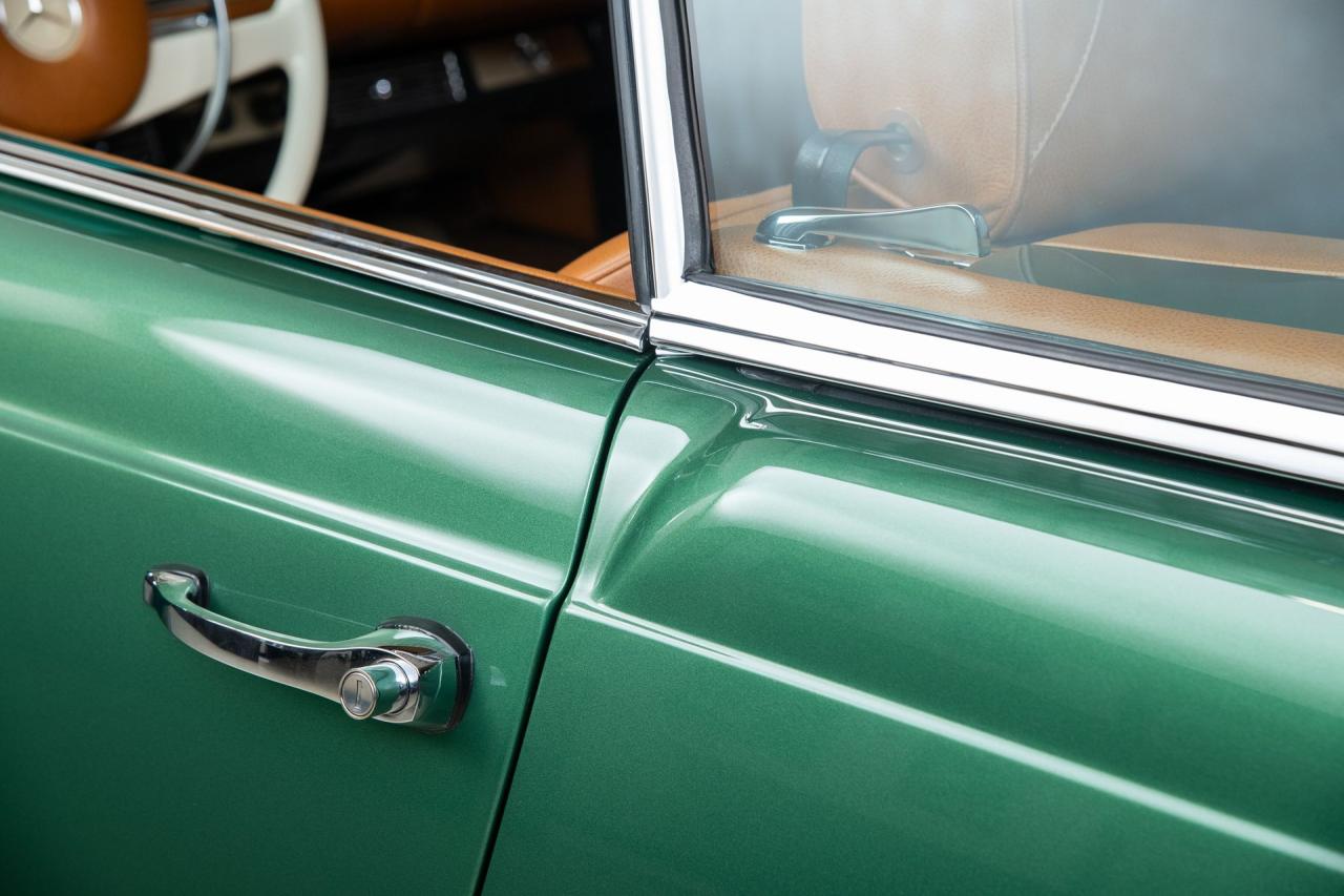 1970 Mercedes - Benz 280SL