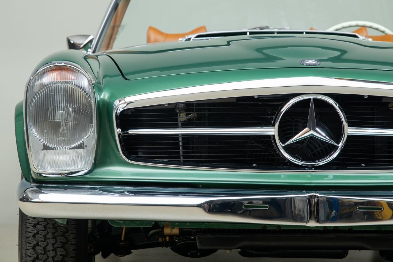 1970 Mercedes - Benz 280SL
