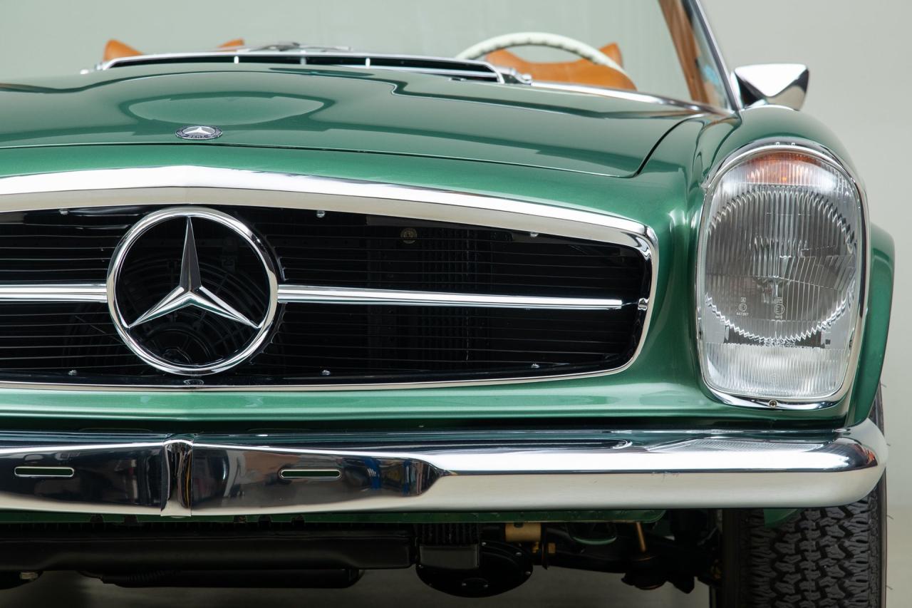 1970 Mercedes - Benz 280SL