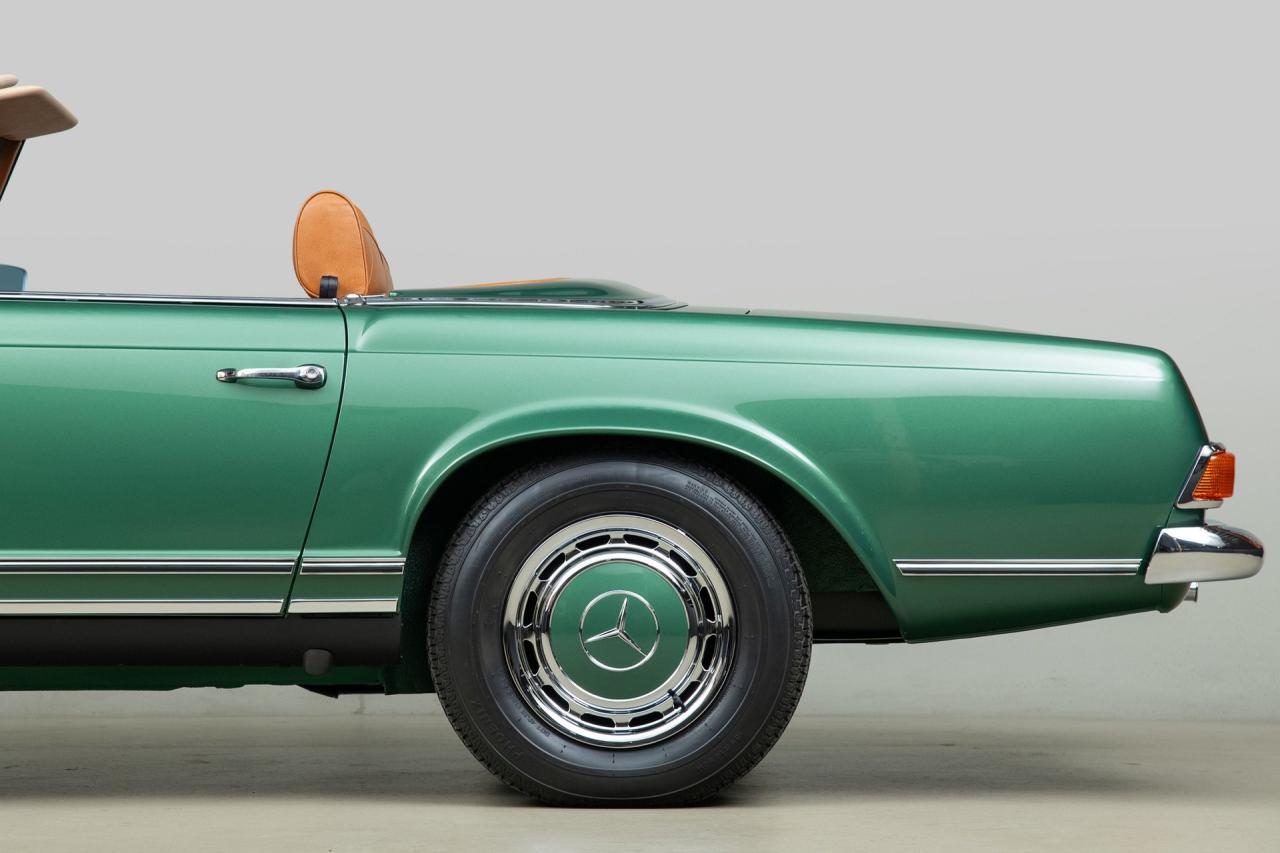 1970 Mercedes - Benz 280SL