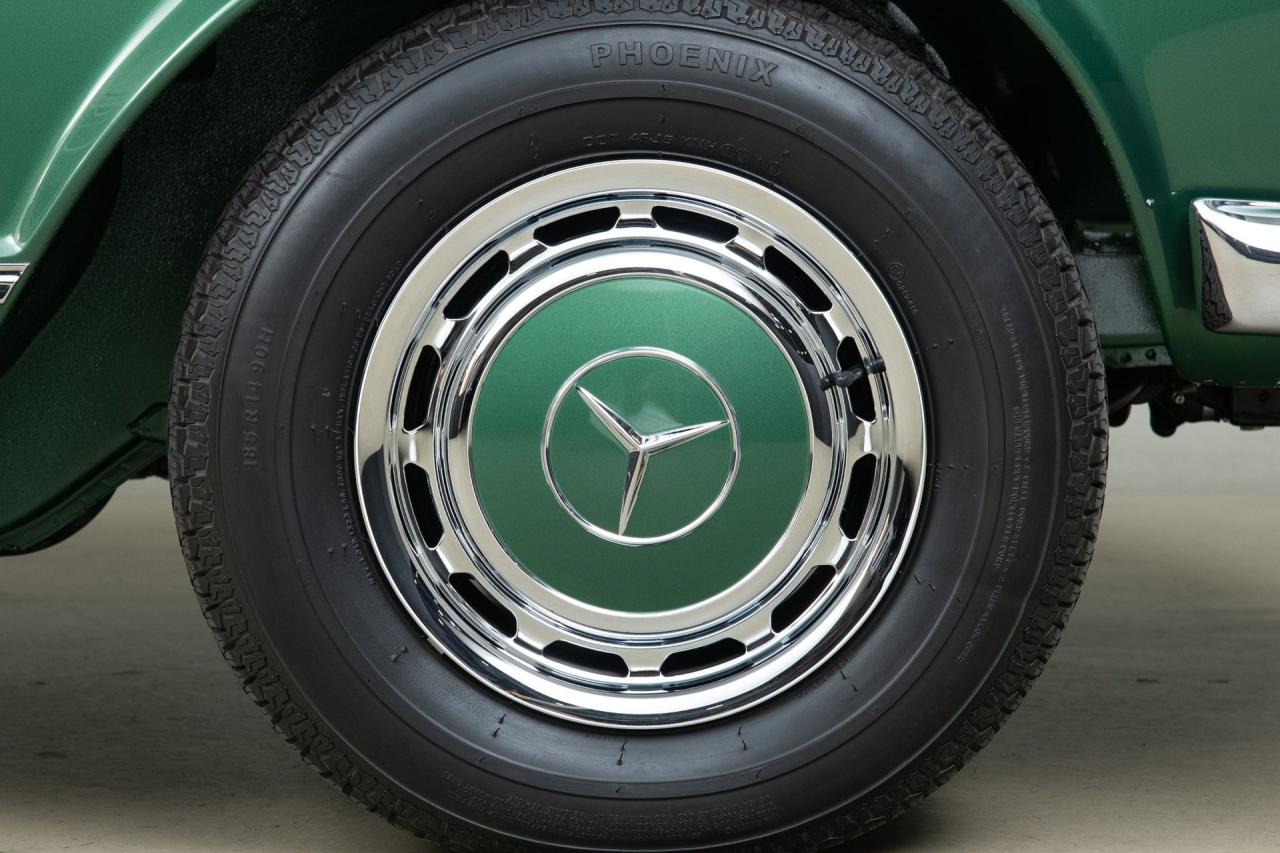 1970 Mercedes - Benz 280SL