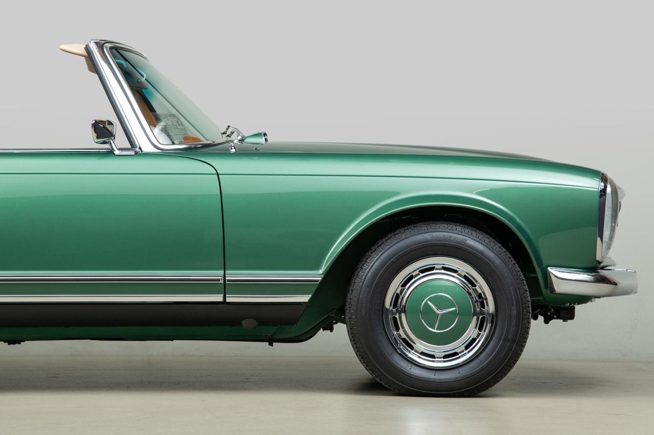 1970 Mercedes - Benz 280SL