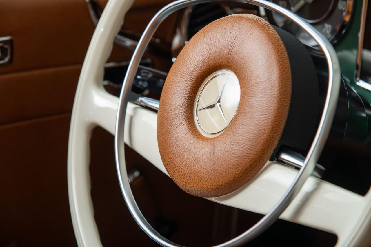 1970 Mercedes - Benz 280SL