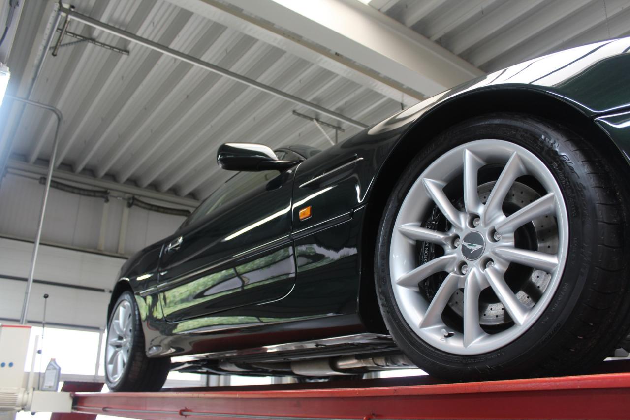 2001 Aston Martin DB7 Vantage &ldquo;Pentland Green&rdquo;