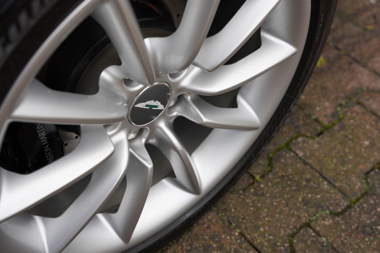 2001 Aston Martin DB7 Vantage &ldquo;Pentland Green&rdquo;