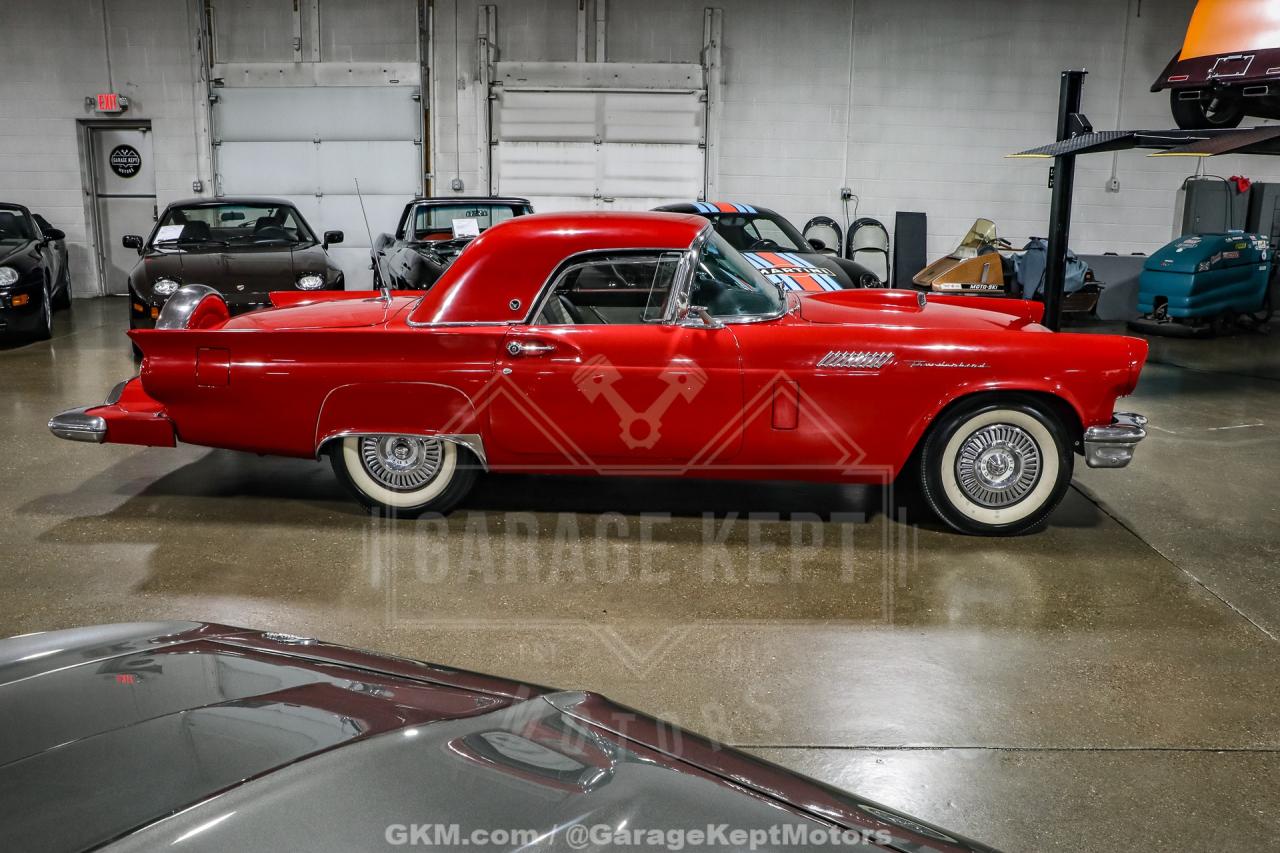 1957 Ford Thunderbird