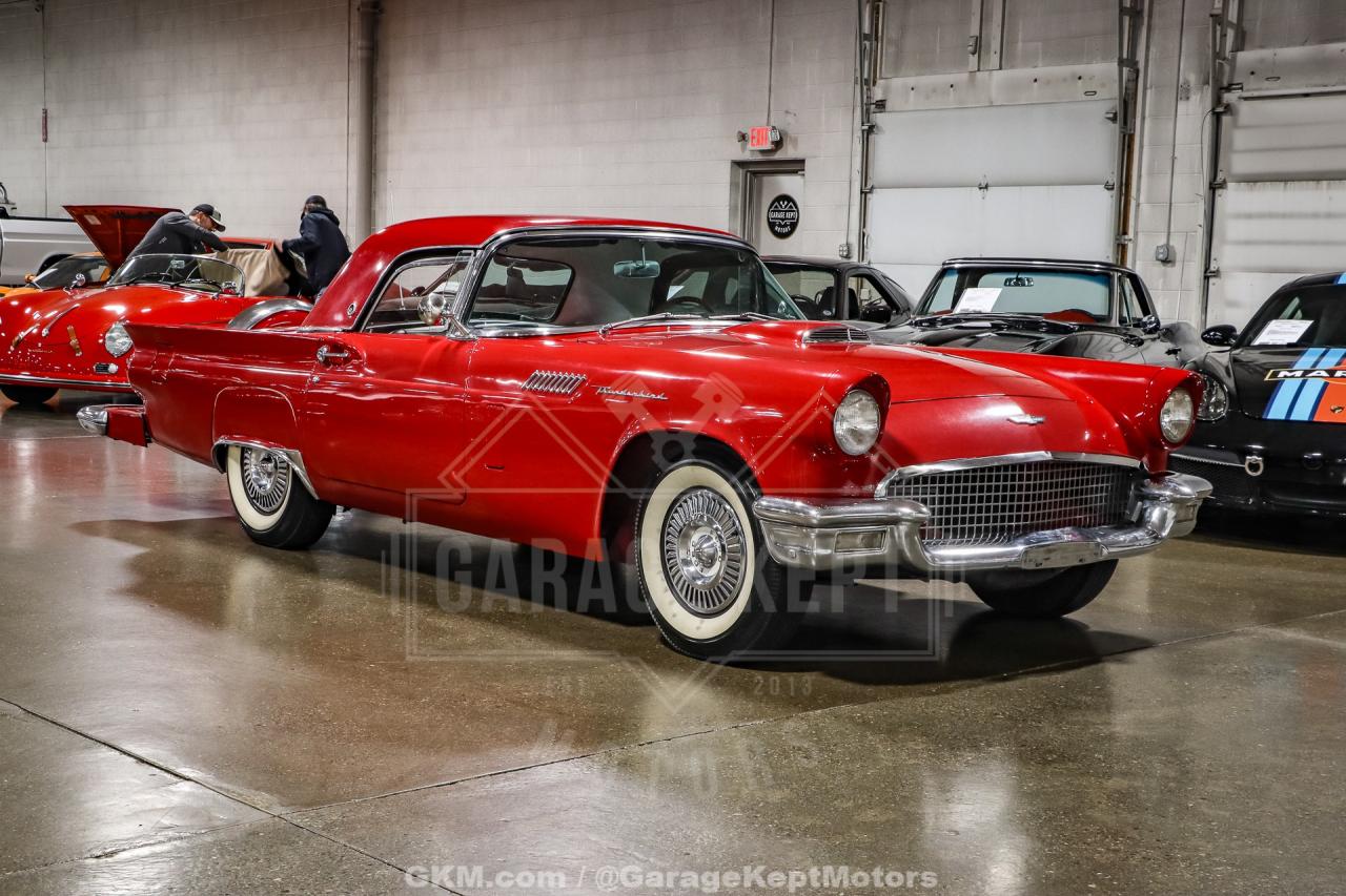 1957 Ford Thunderbird