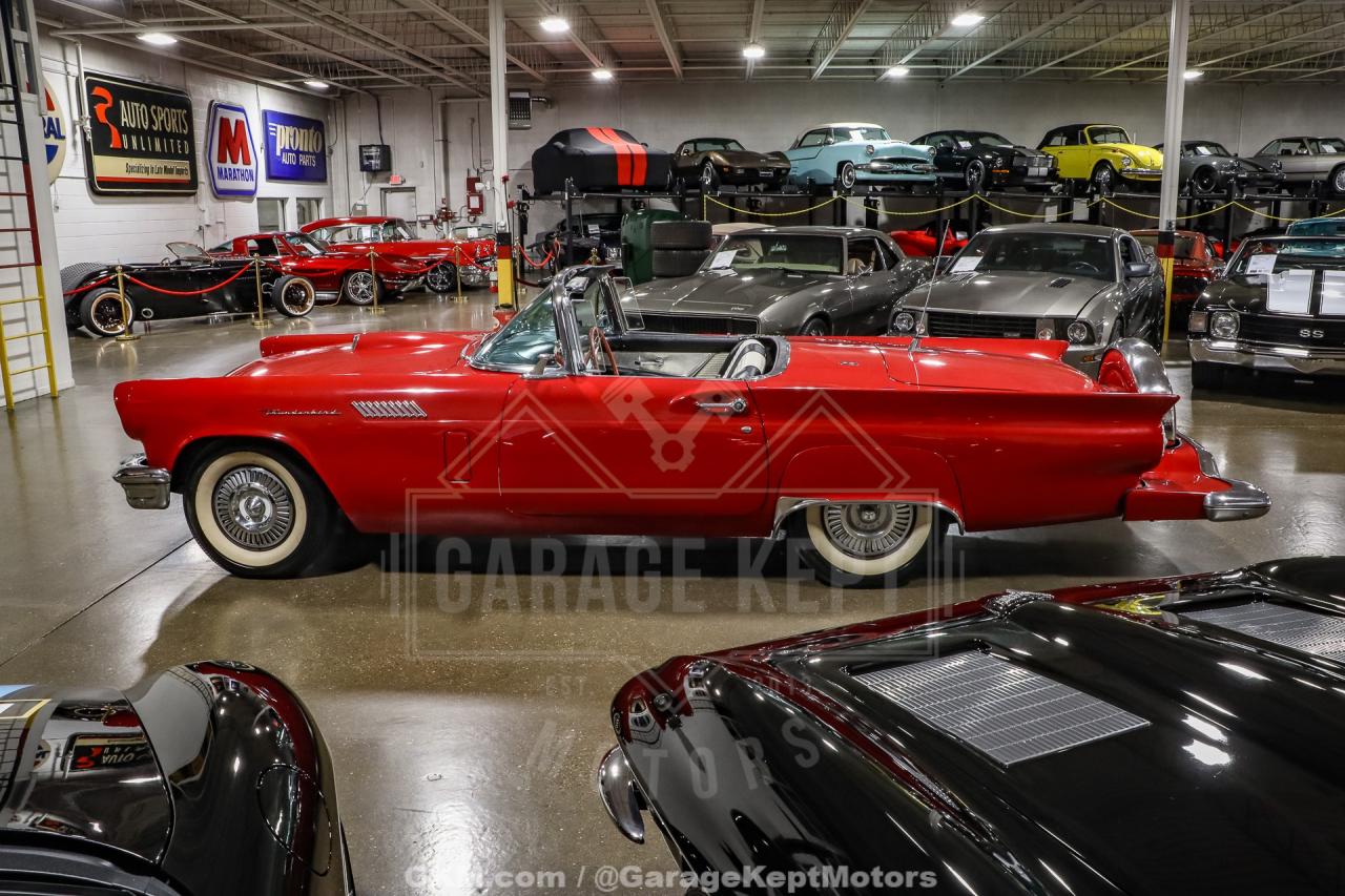 1957 Ford Thunderbird