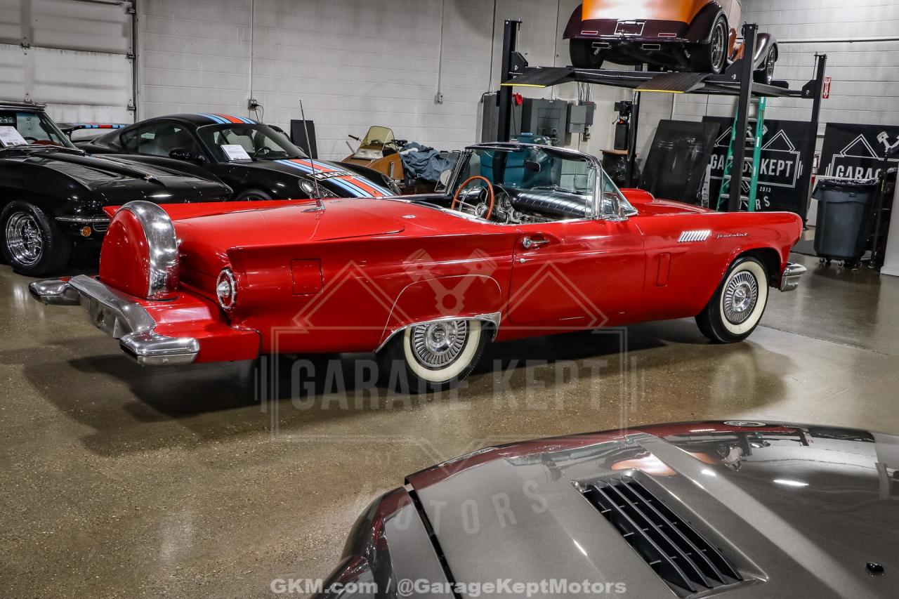 1957 Ford Thunderbird
