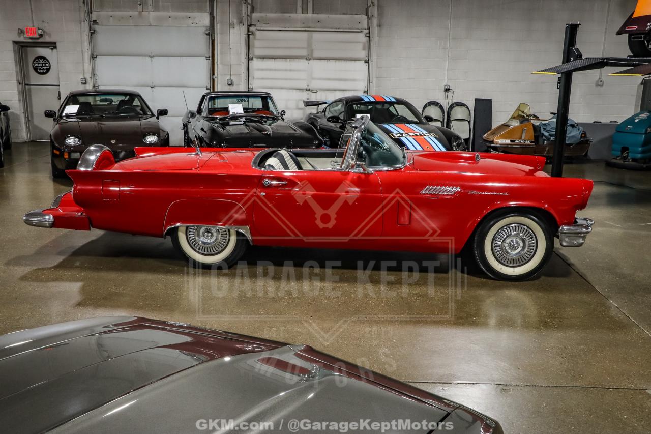 1957 Ford Thunderbird