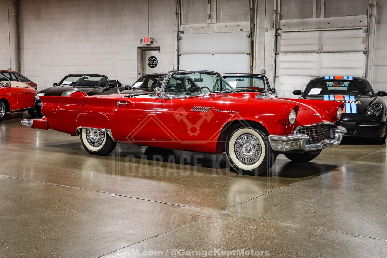 1957 Ford Thunderbird
