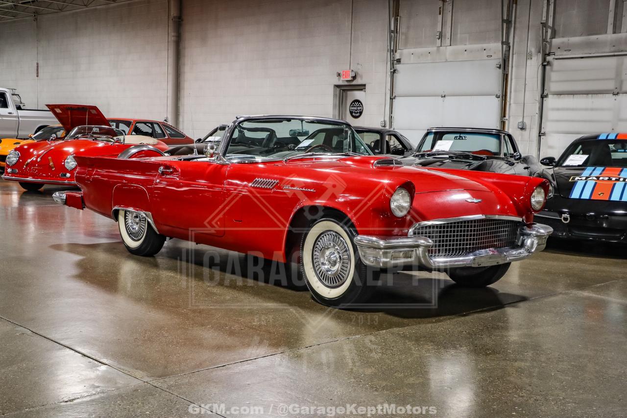 1957 Ford Thunderbird
