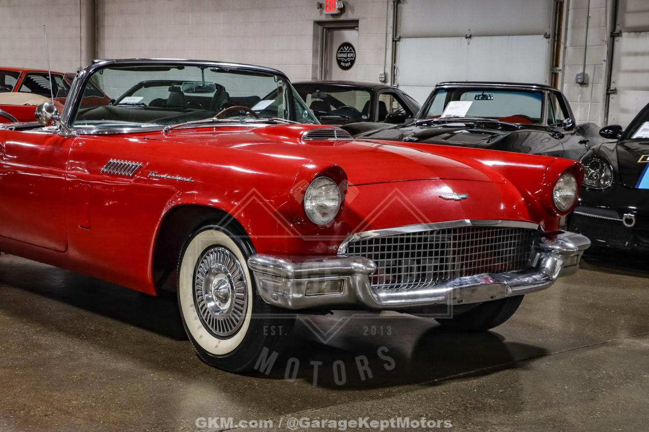 1957 Ford Thunderbird