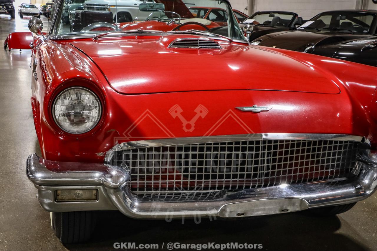 1957 Ford Thunderbird