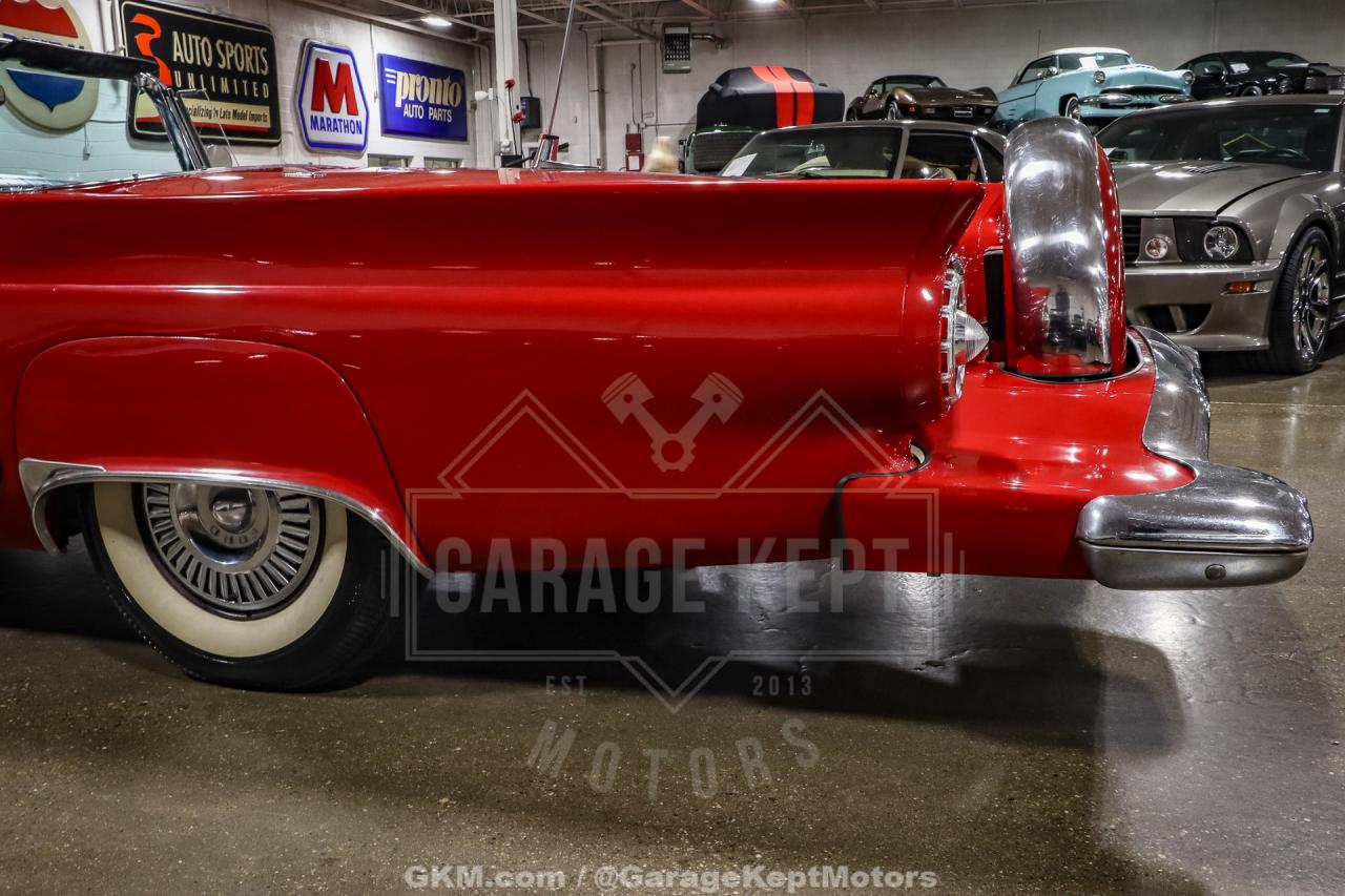 1957 Ford Thunderbird