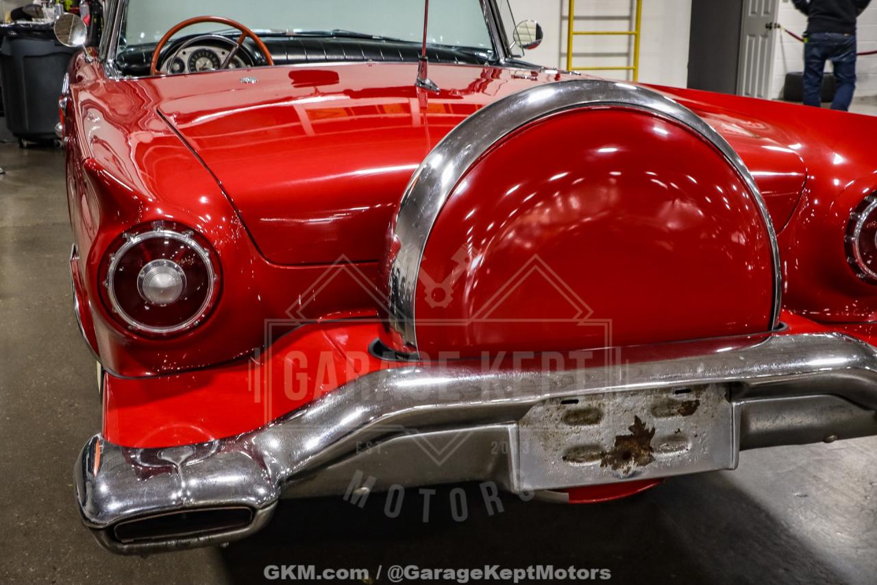 1957 Ford Thunderbird