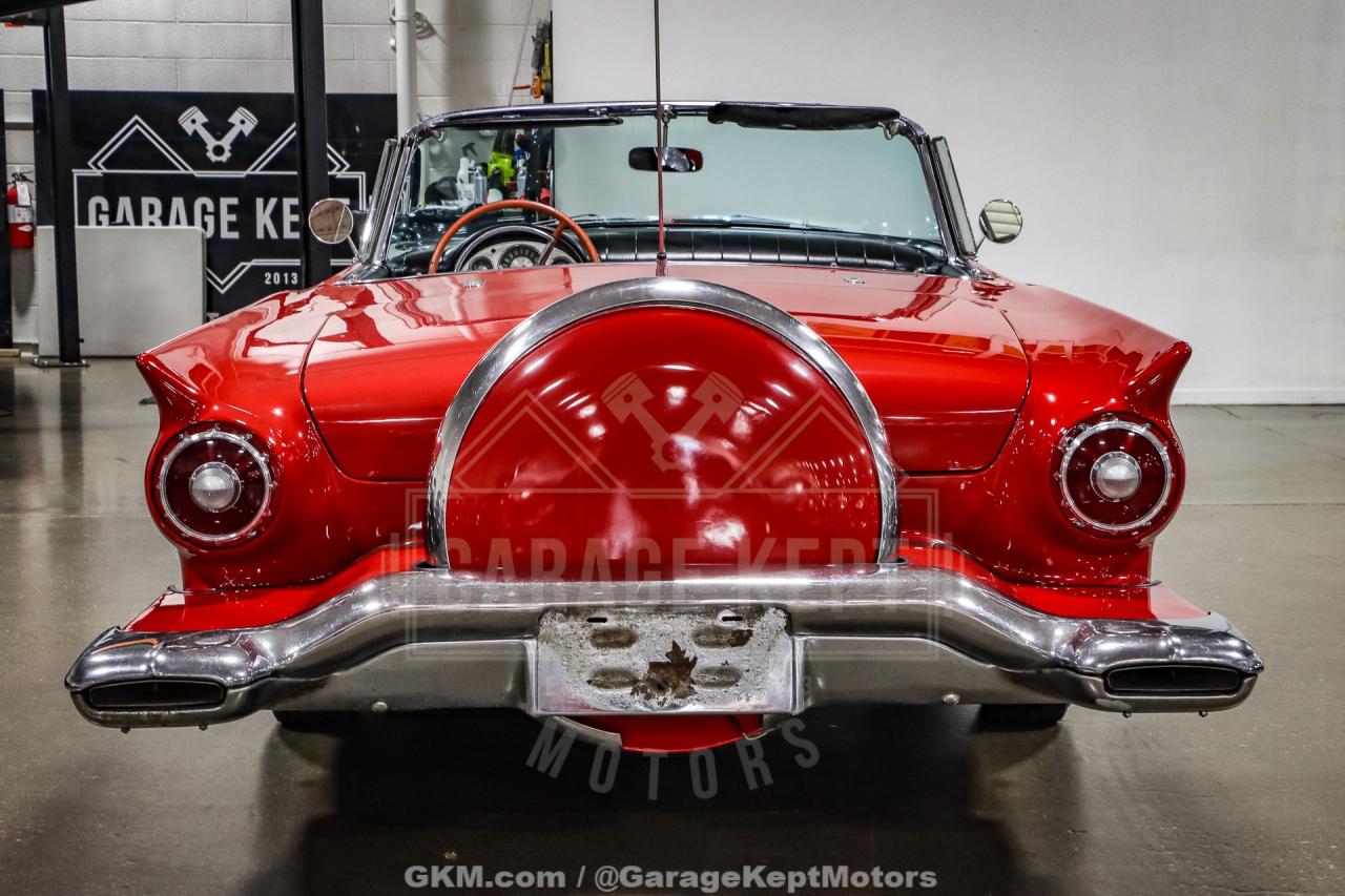 1957 Ford Thunderbird