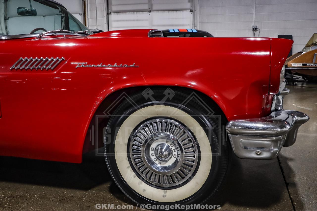 1957 Ford Thunderbird
