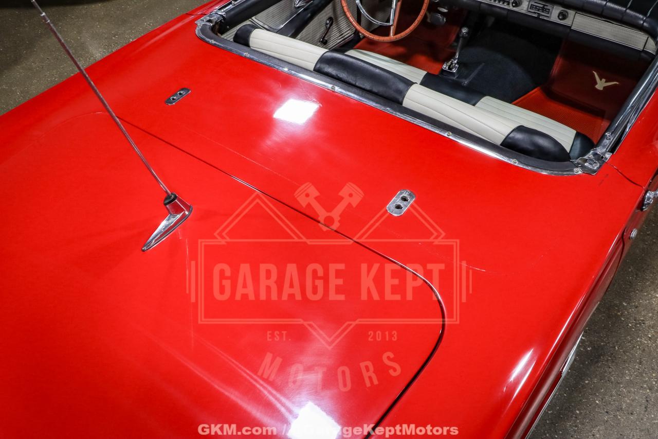 1957 Ford Thunderbird