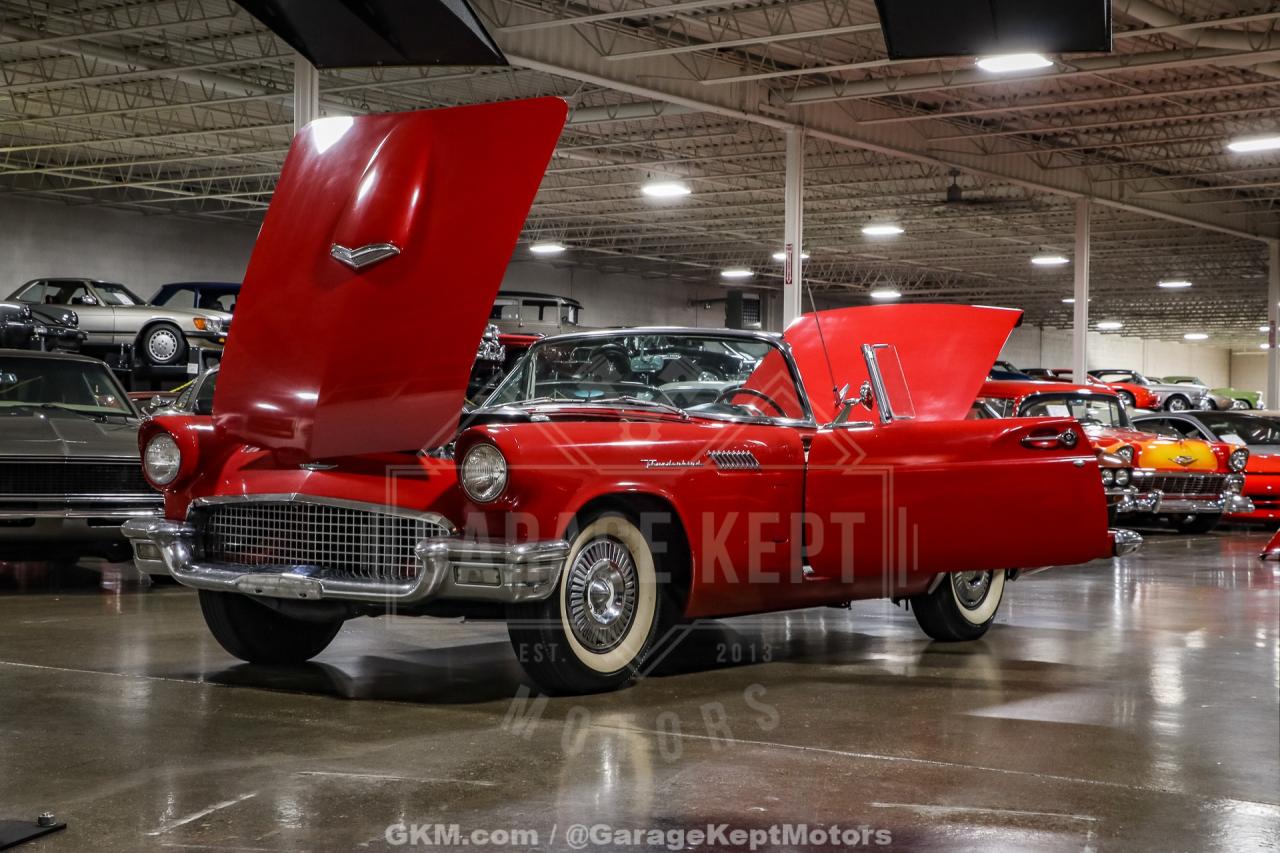 1957 Ford Thunderbird