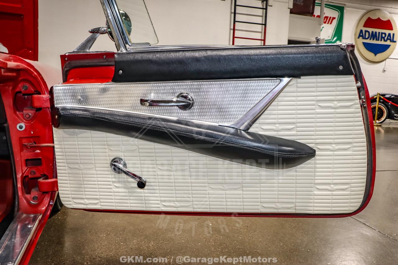 1957 Ford Thunderbird