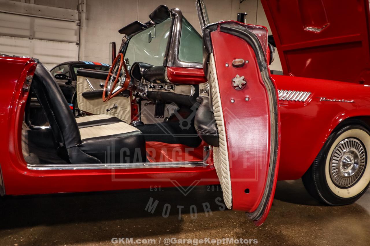 1957 Ford Thunderbird