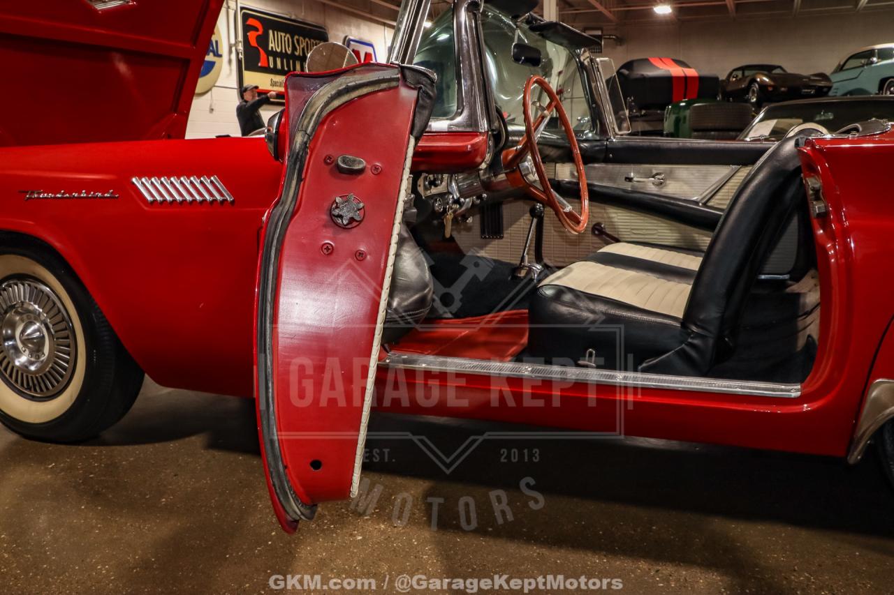 1957 Ford Thunderbird