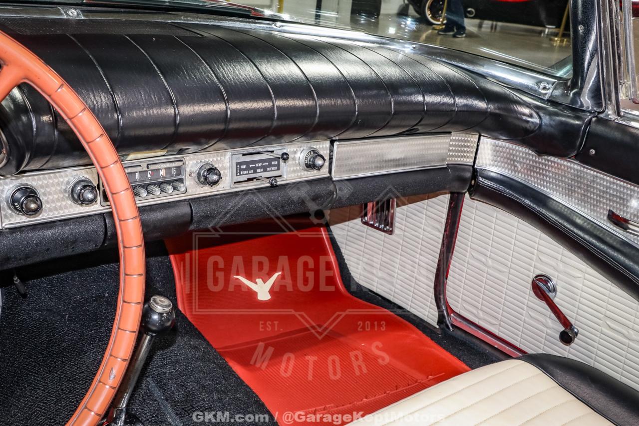 1957 Ford Thunderbird