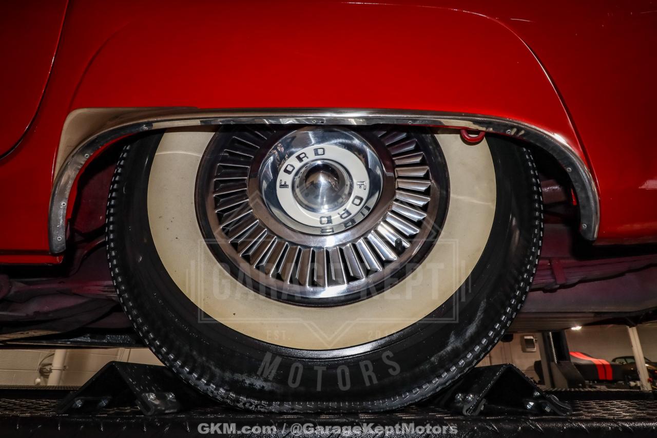 1957 Ford Thunderbird