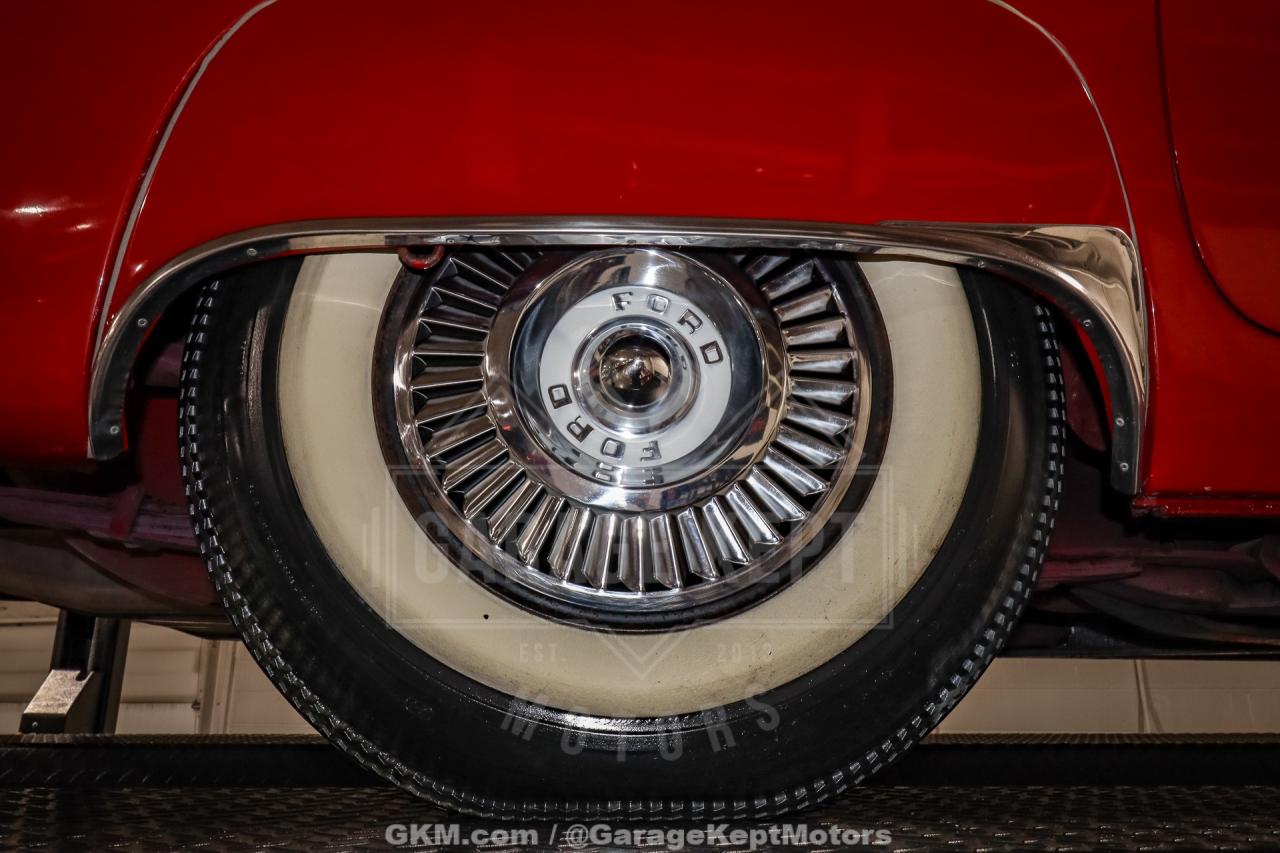 1957 Ford Thunderbird