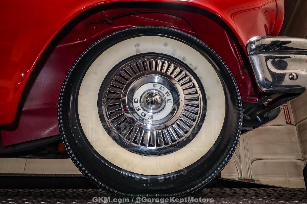 1957 Ford Thunderbird