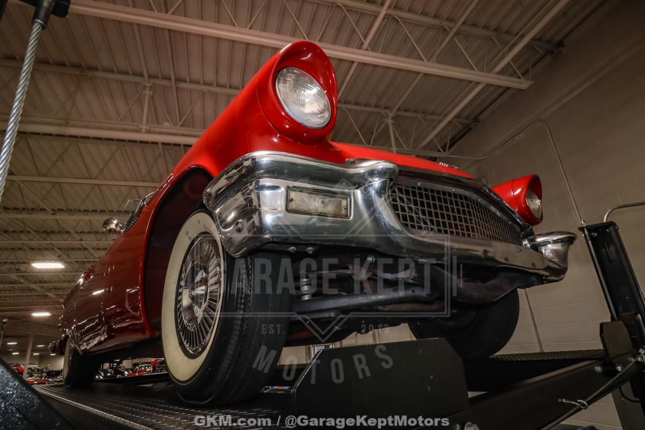 1957 Ford Thunderbird