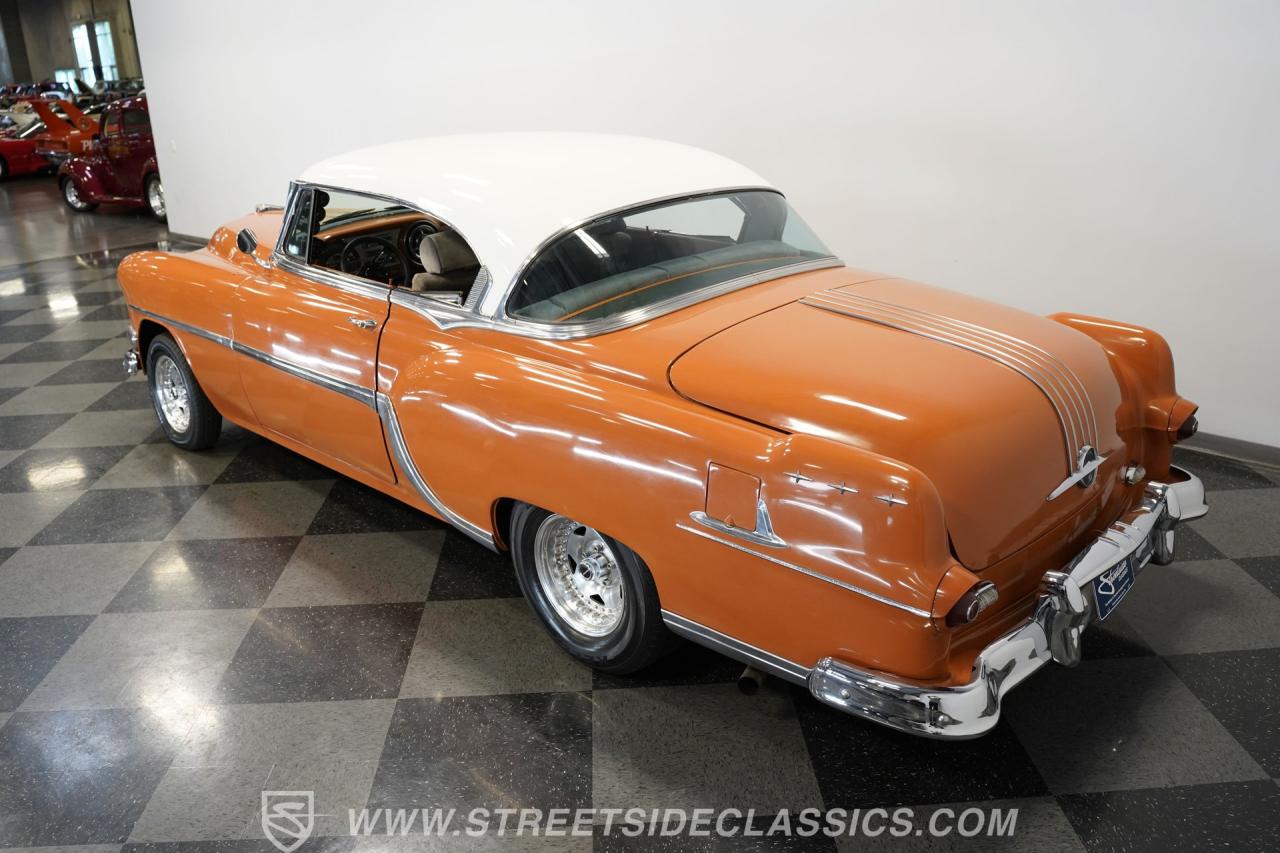 1954 Pontiac 8