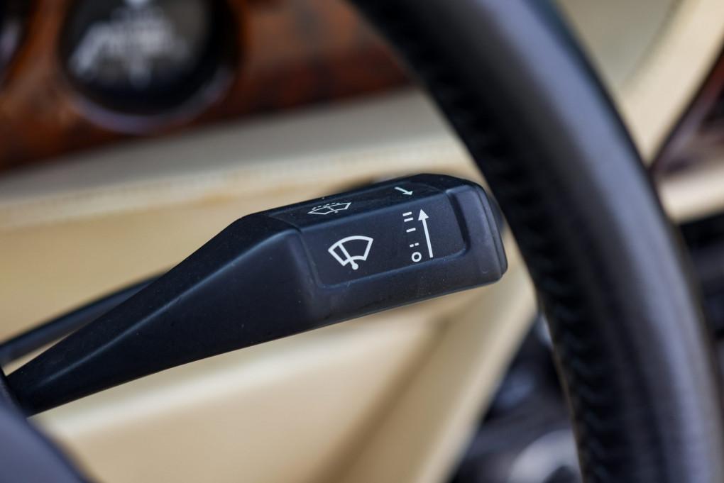 1989 Aston Martin V8