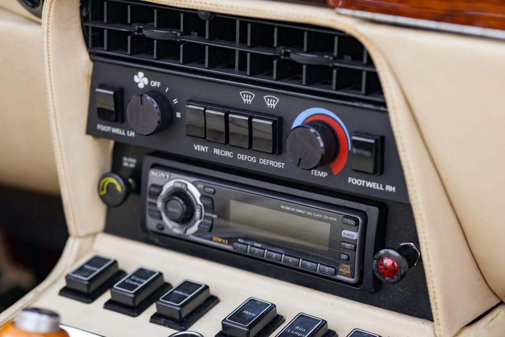 1989 Aston Martin V8