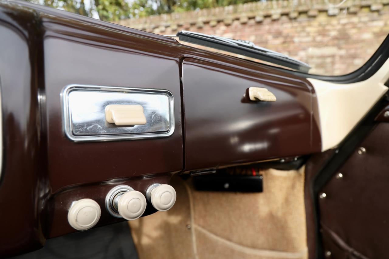 1952 Porsche 356 Pre-A 1500 Convertible Knickscheibe by Reutter &ldquo;Restored condition&rdquo;