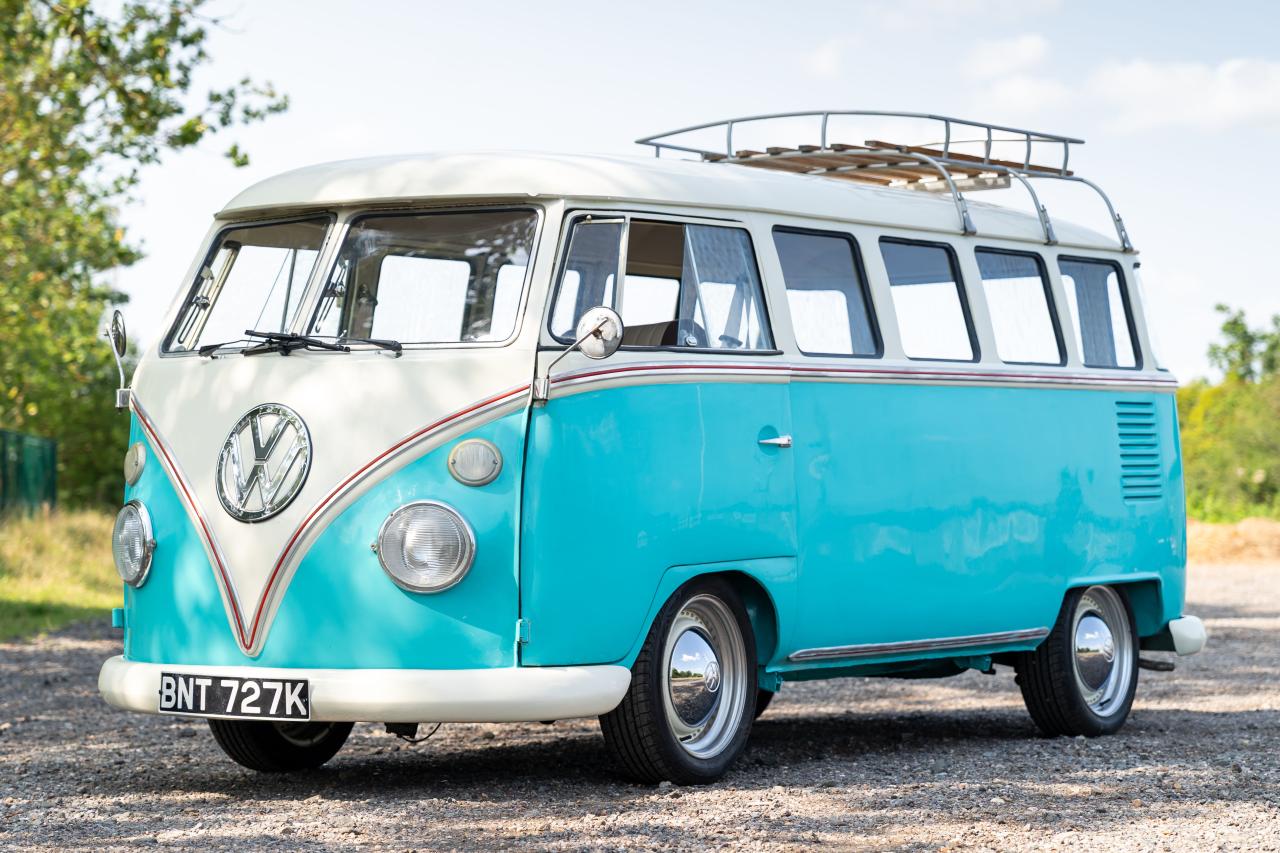 1972 Volkswagen T1 15-Window Splitscreen