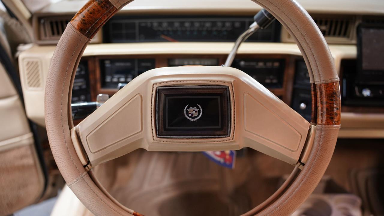 1987 Cadillac Coupe DeVille