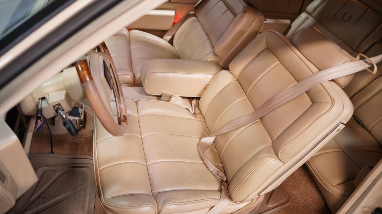 1987 Cadillac Coupe DeVille