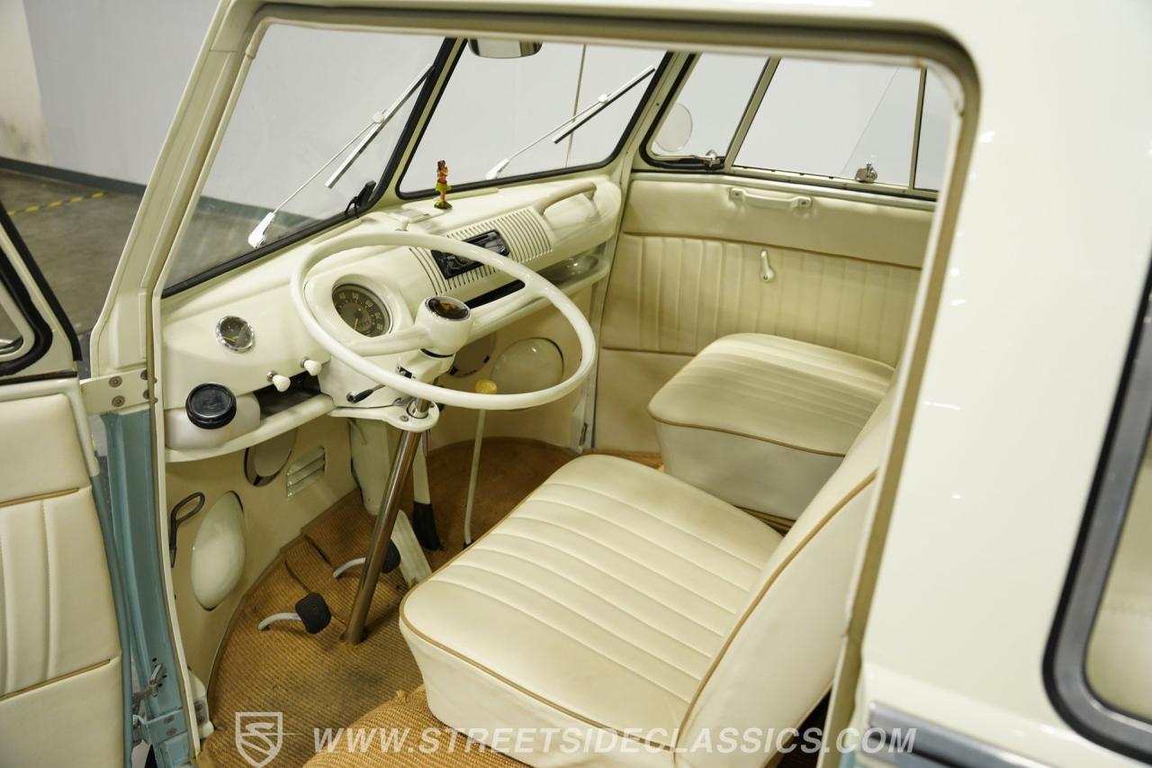 1966 Volkswagen Type 2 Weekender